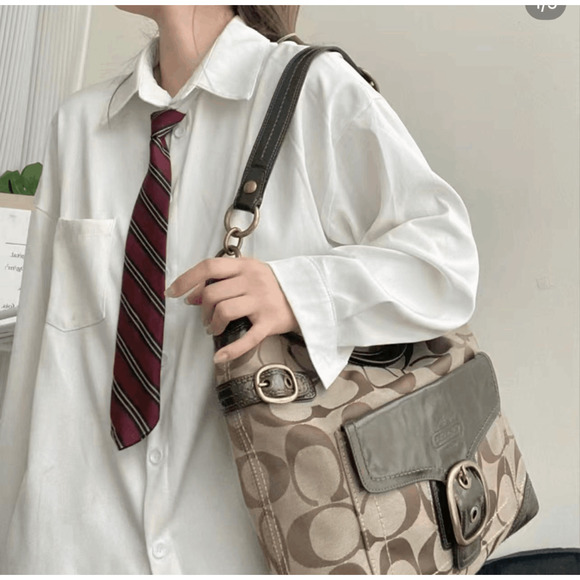 Coach Vintage Limited edition Signature Canvas with Bronze Leather Trim Front Bu